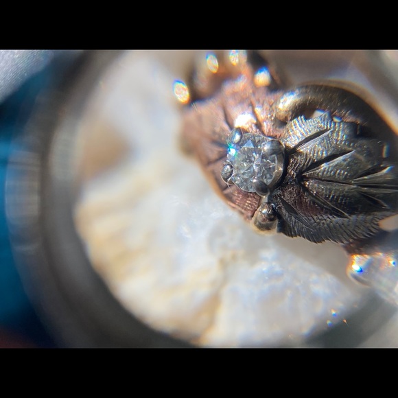 10k Landstroms Black hills Gold and Diamond Ring - Picture 4 of 11